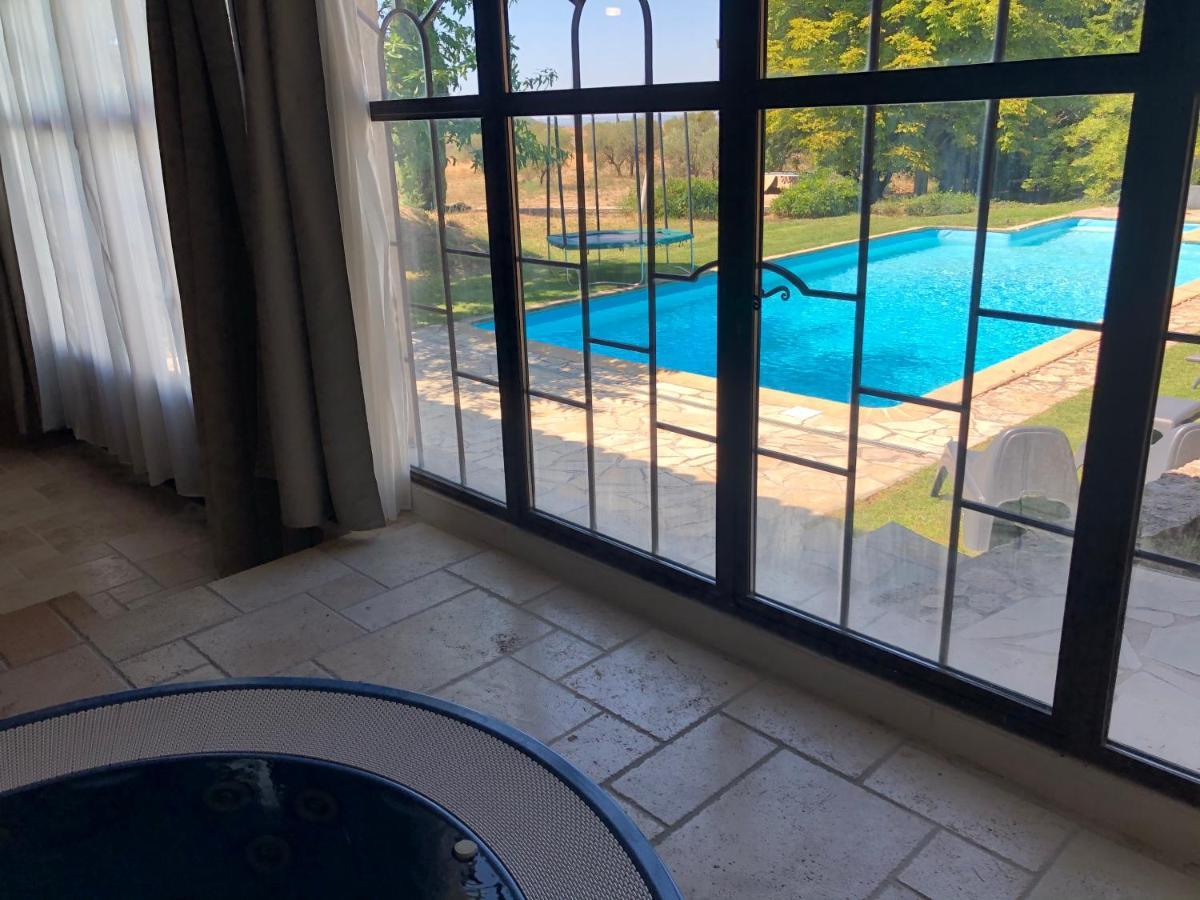 Hotel Le Pool House - Private Jacuzzi - Mas Des Sous Bois à Ventabren Extérieur photo