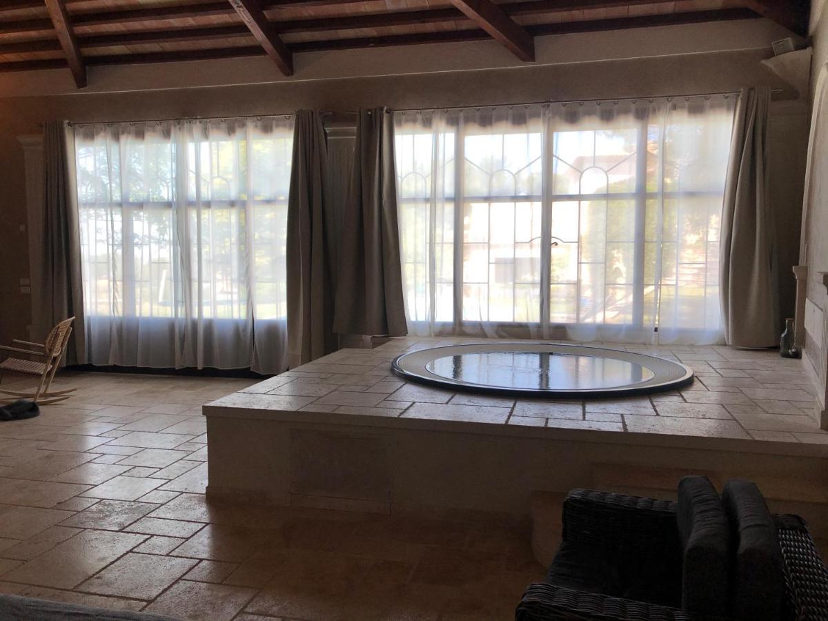 Hotel Le Pool House - Private Jacuzzi - Mas Des Sous Bois à Ventabren Extérieur photo