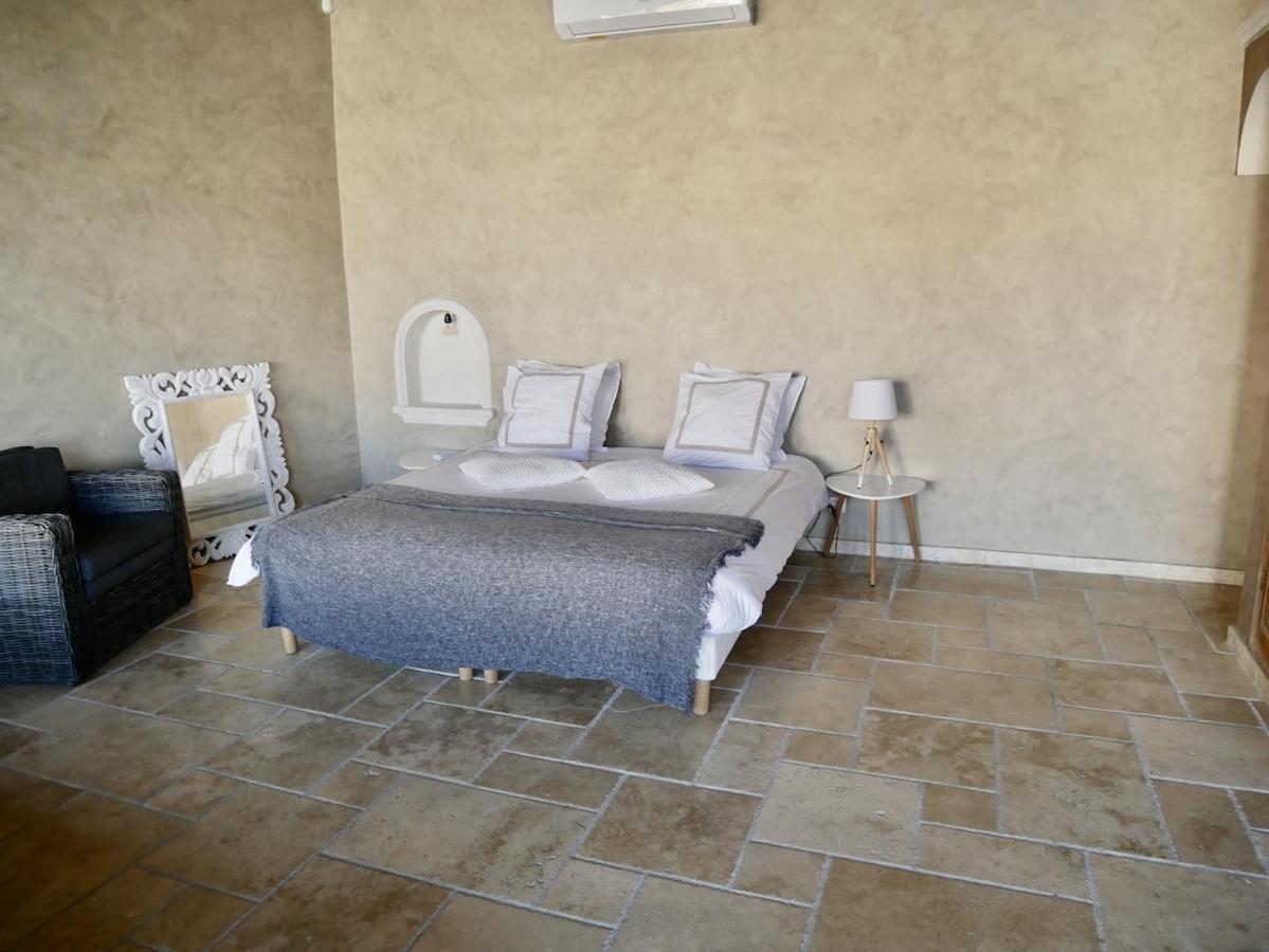 Hotel Le Pool House - Private Jacuzzi - Mas Des Sous Bois à Ventabren Extérieur photo