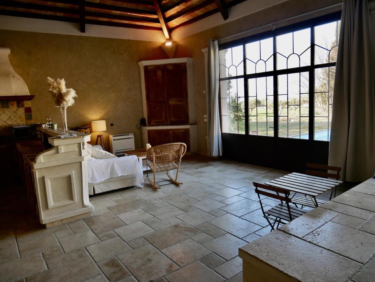 Hotel Le Pool House - Private Jacuzzi - Mas Des Sous Bois à Ventabren Extérieur photo